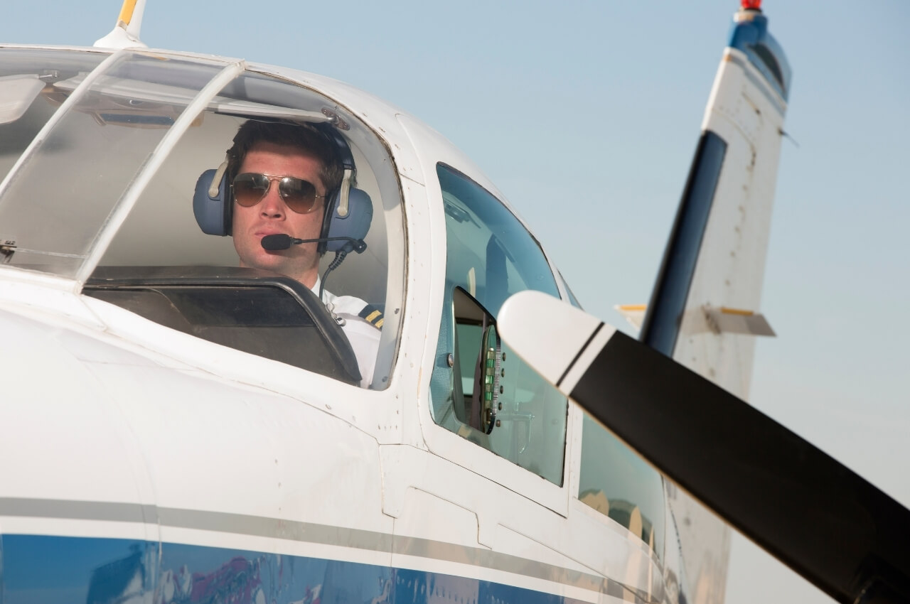Profesyonel Pilot Olma Adımları